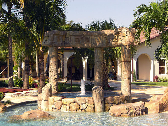 水泥假山.jpg 水泥假山